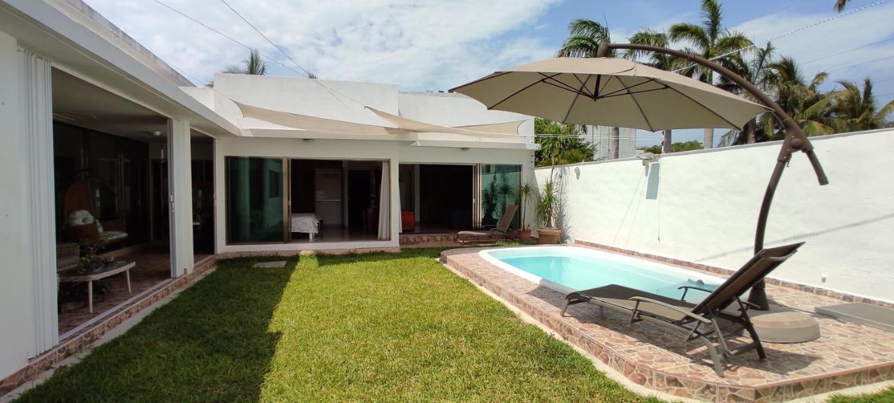 Casa Abril Cozzy Suites 칸쿤 외부 사진
