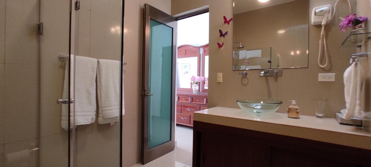 Casa Abril Cozzy Suites 칸쿤 외부 사진