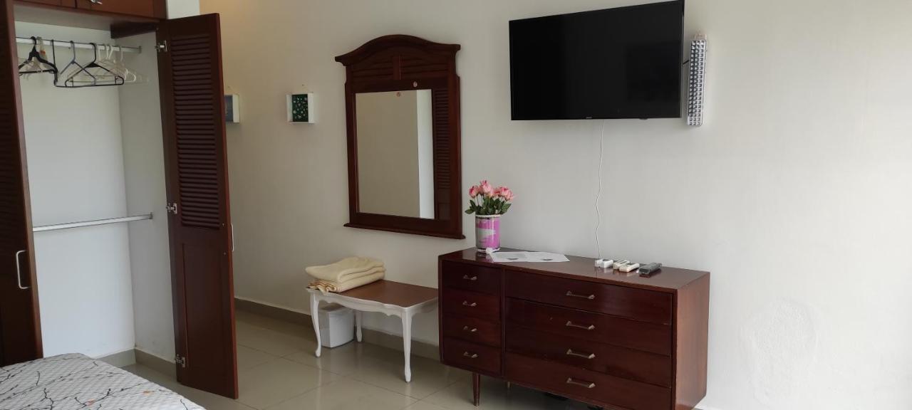 Casa Abril Cozzy Suites 칸쿤 외부 사진